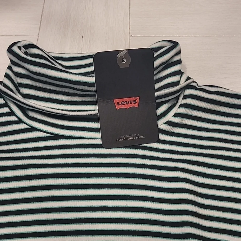 Levis Striped Turtleneck - Picture 2 of 4